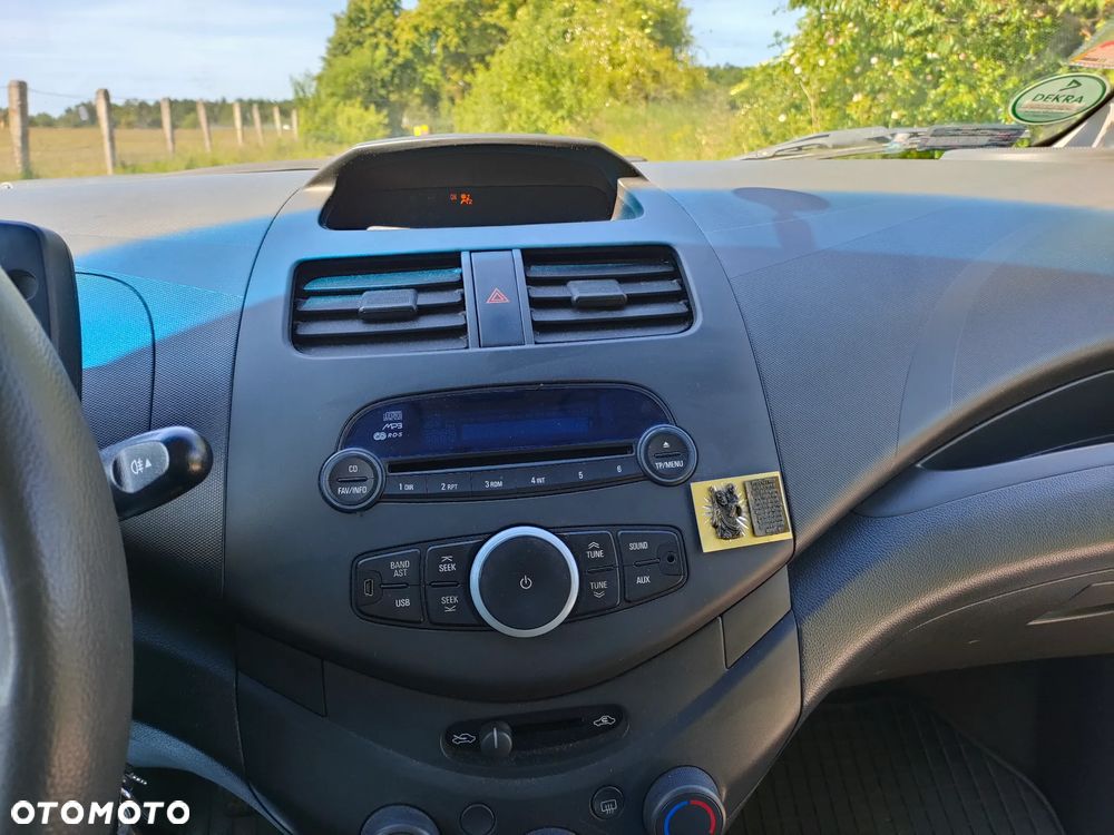 Chevrolet Spark 1.0 Base - 8