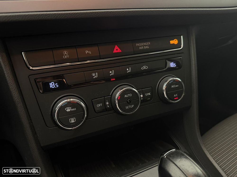 SEAT Leon ST 1.6 TDI S&S DSG Style - 9