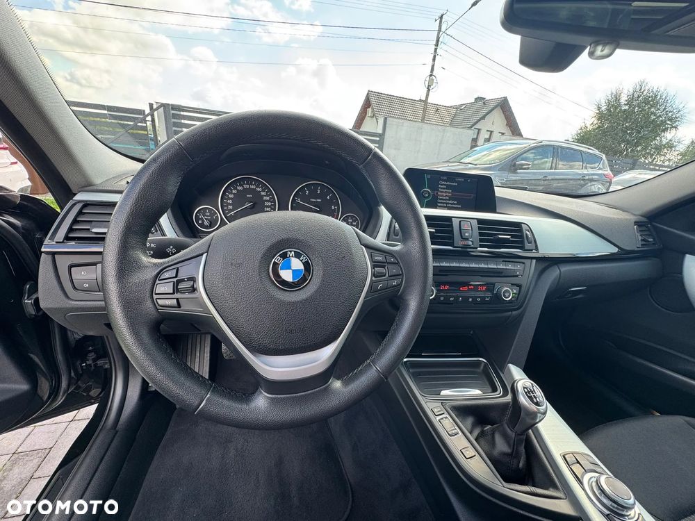 BMW Seria 3 318d Luxury Line - 11