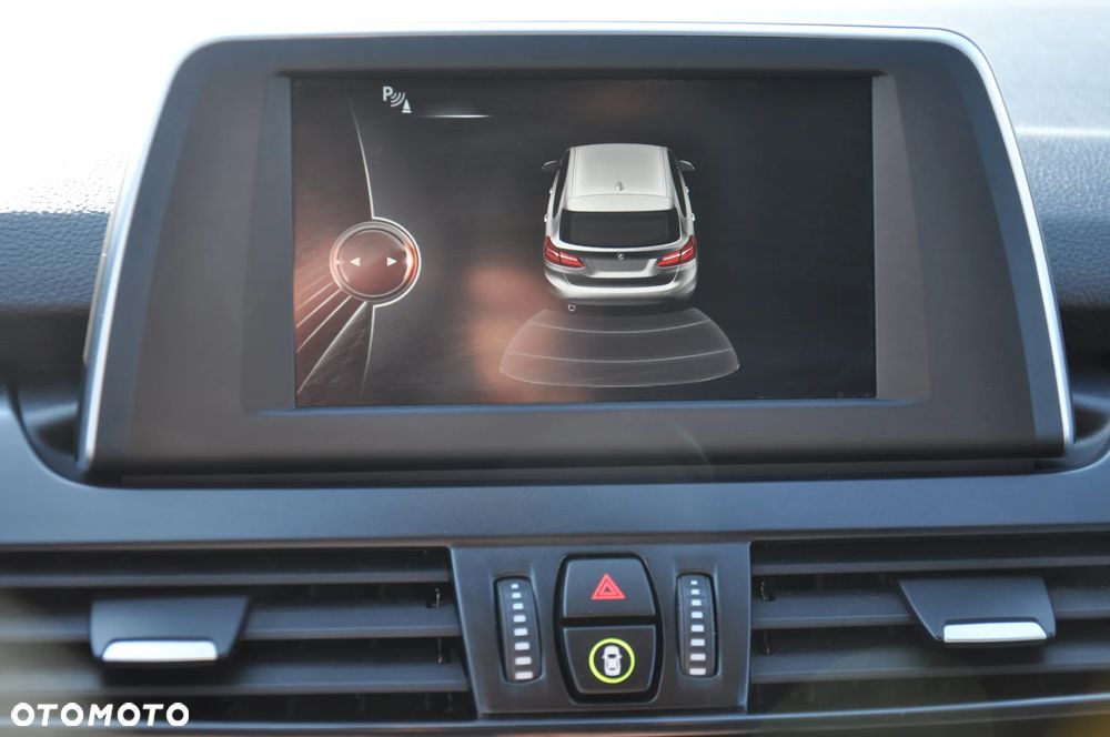 BMW Seria 2 218d Advantage - 34
