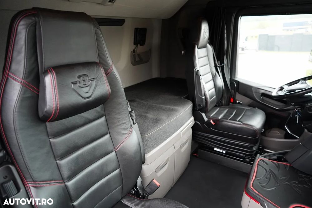 Scania S 530 / V8 / RETARDER / I-PARK COOL / PLATĂ JOSĂ / PIELE / - 31