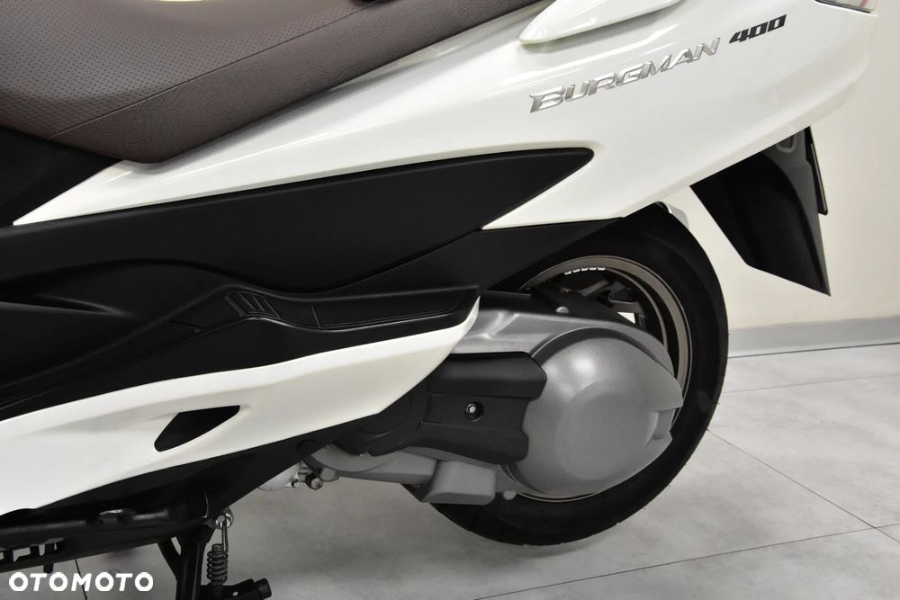 Suzuki Burgman - 26