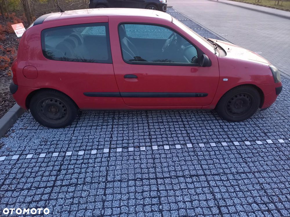 Renault Clio - 7