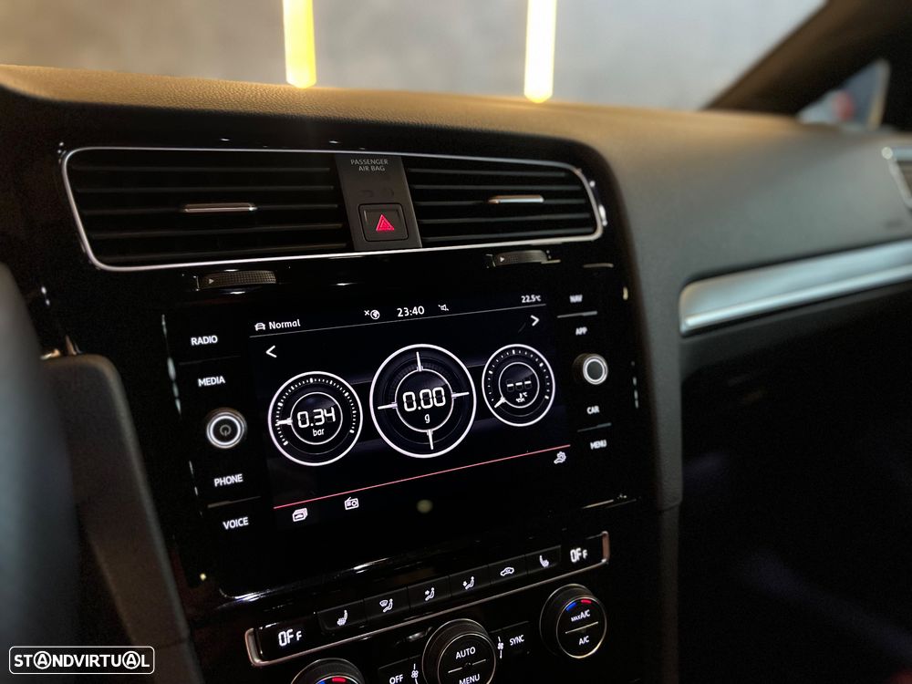 VW Golf GTI TCR 2.0 TSI OPF DSG - 17