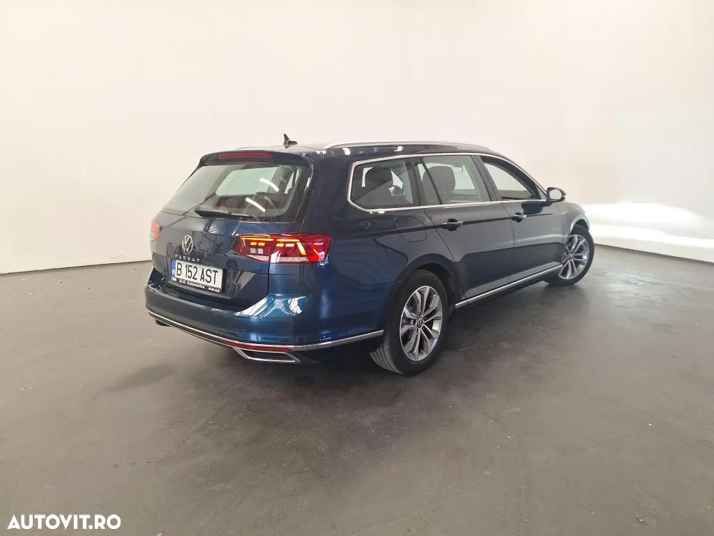 Volkswagen Passat - 2