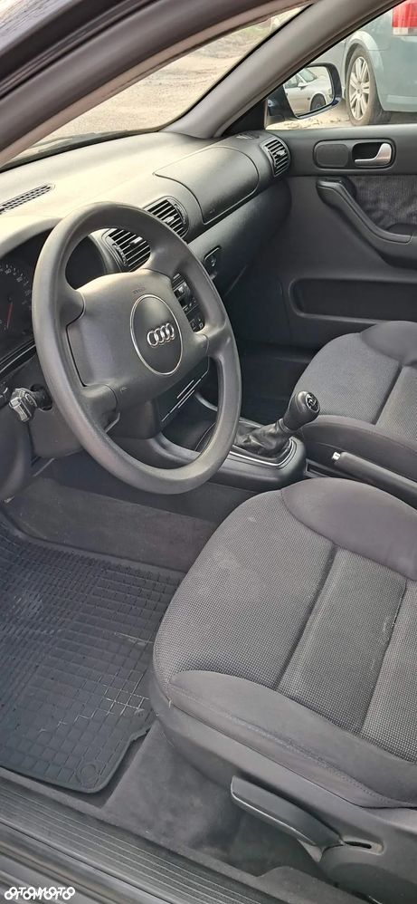 Audi A3 Sportback 1.6 Ambition - 6