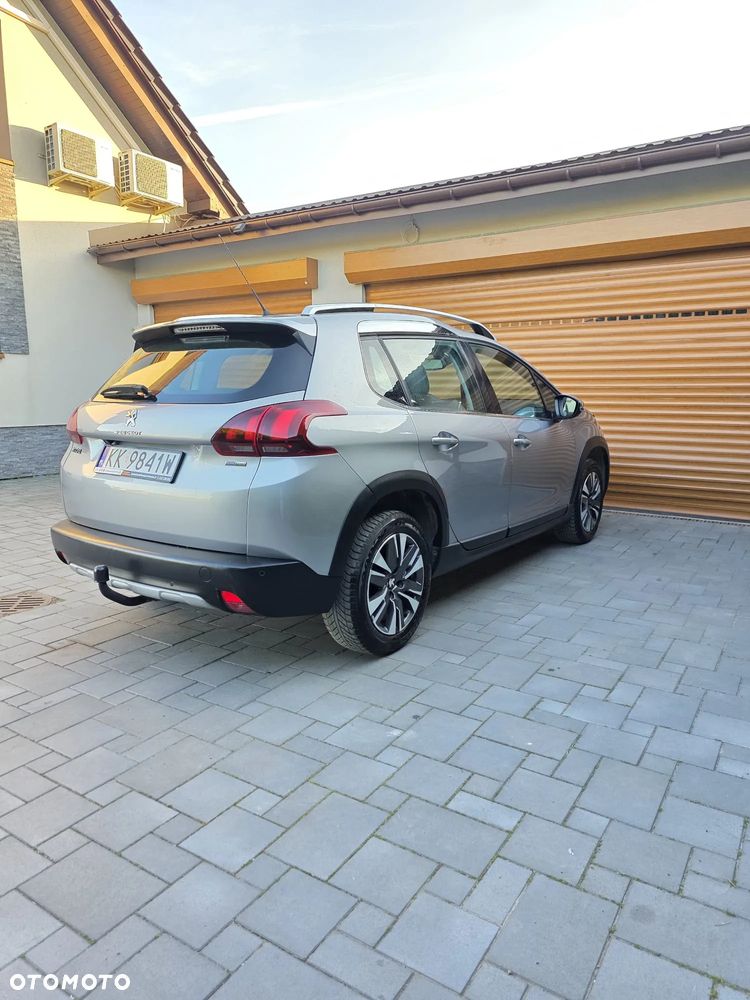 Peugeot 2008 1.2 Pure Tech Allure S&S - 7