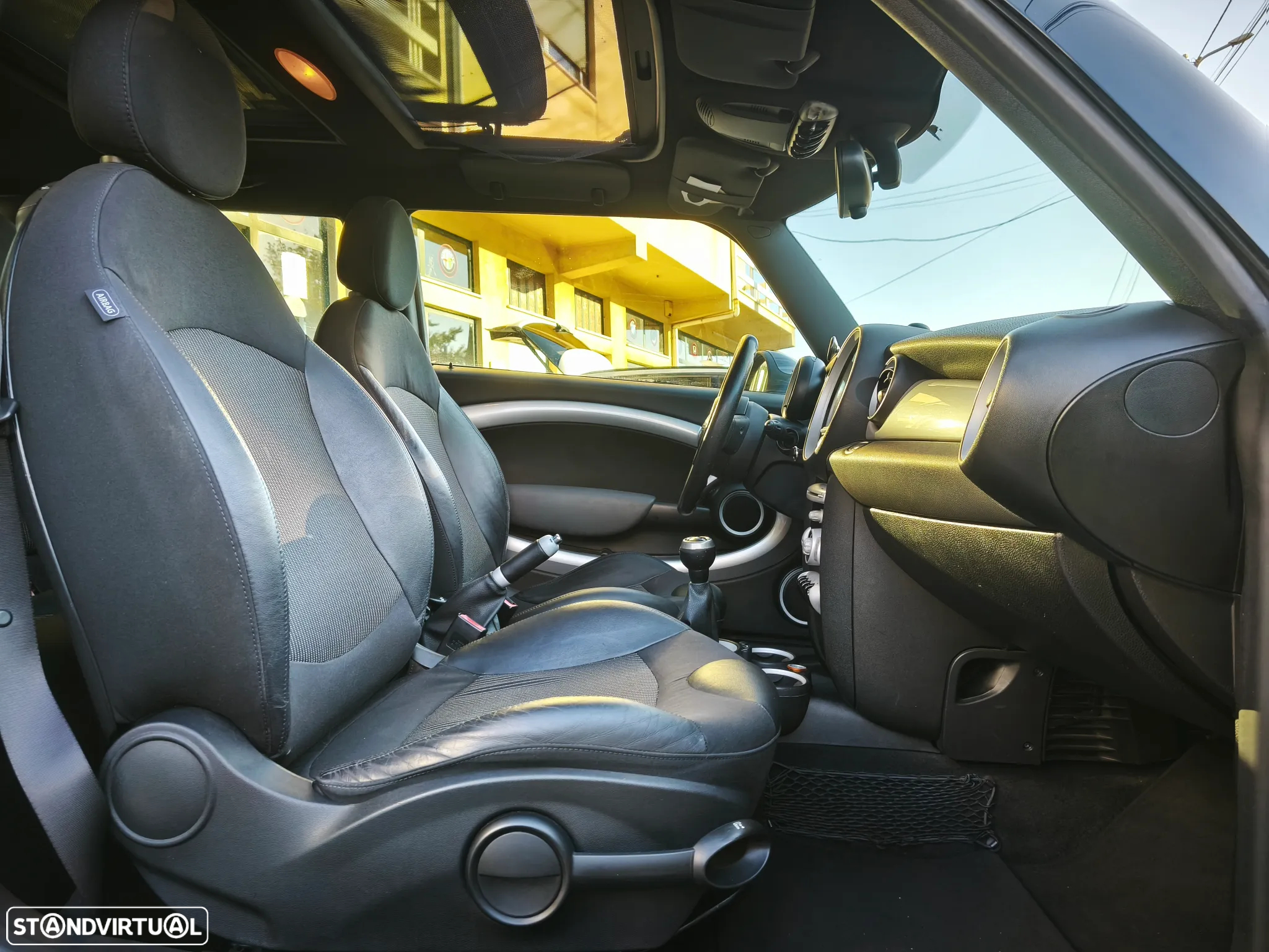MINI 3 Portas Cooper D - 19