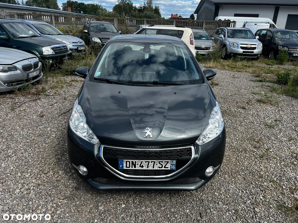 Peugeot 208 - 9