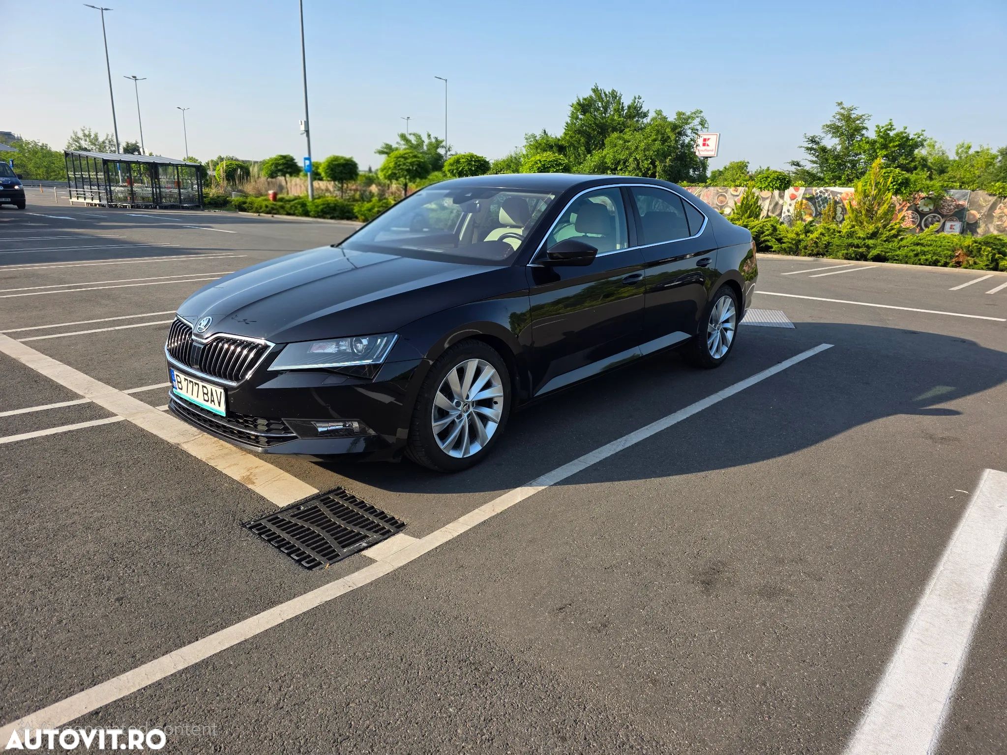 Skoda Superb 2.0 TDI DSG Style - 1