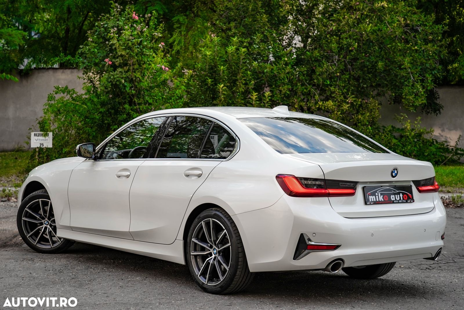 BMW Seria 3 320d Aut. Luxury Line - 10