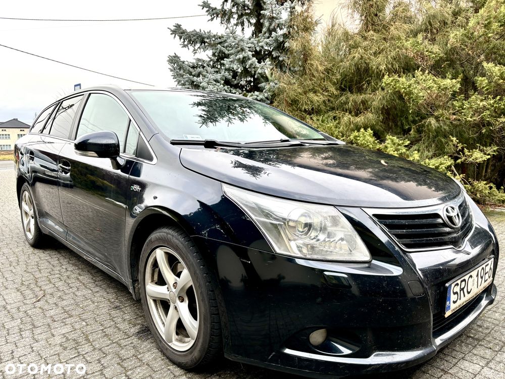 Toyota Avensis 2.2 D-CAT Sol plus NAVI - 1