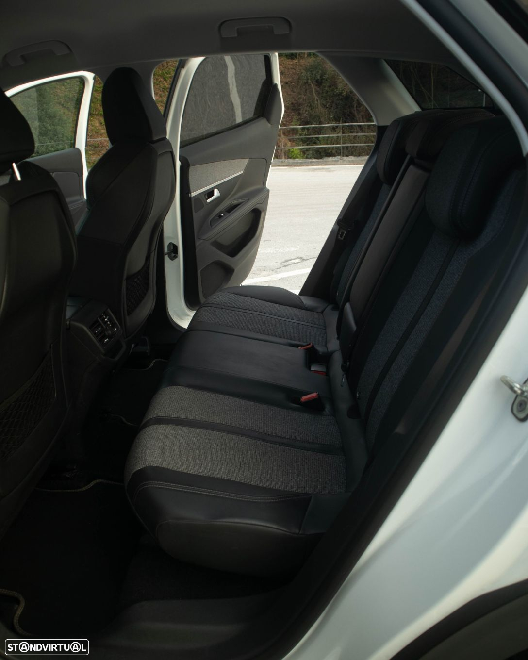 Peugeot 3008 1.2 PureTech Allure Pack - 13