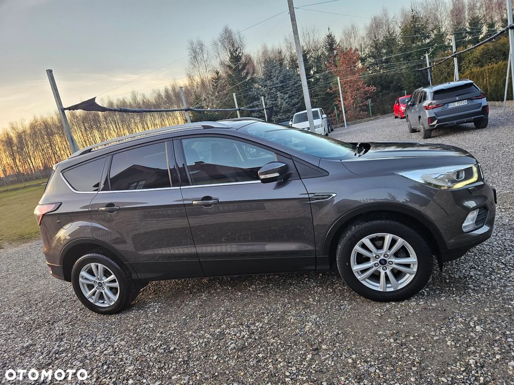 Ford Kuga 1.5 EcoBoost 2x4 Titanium - 4