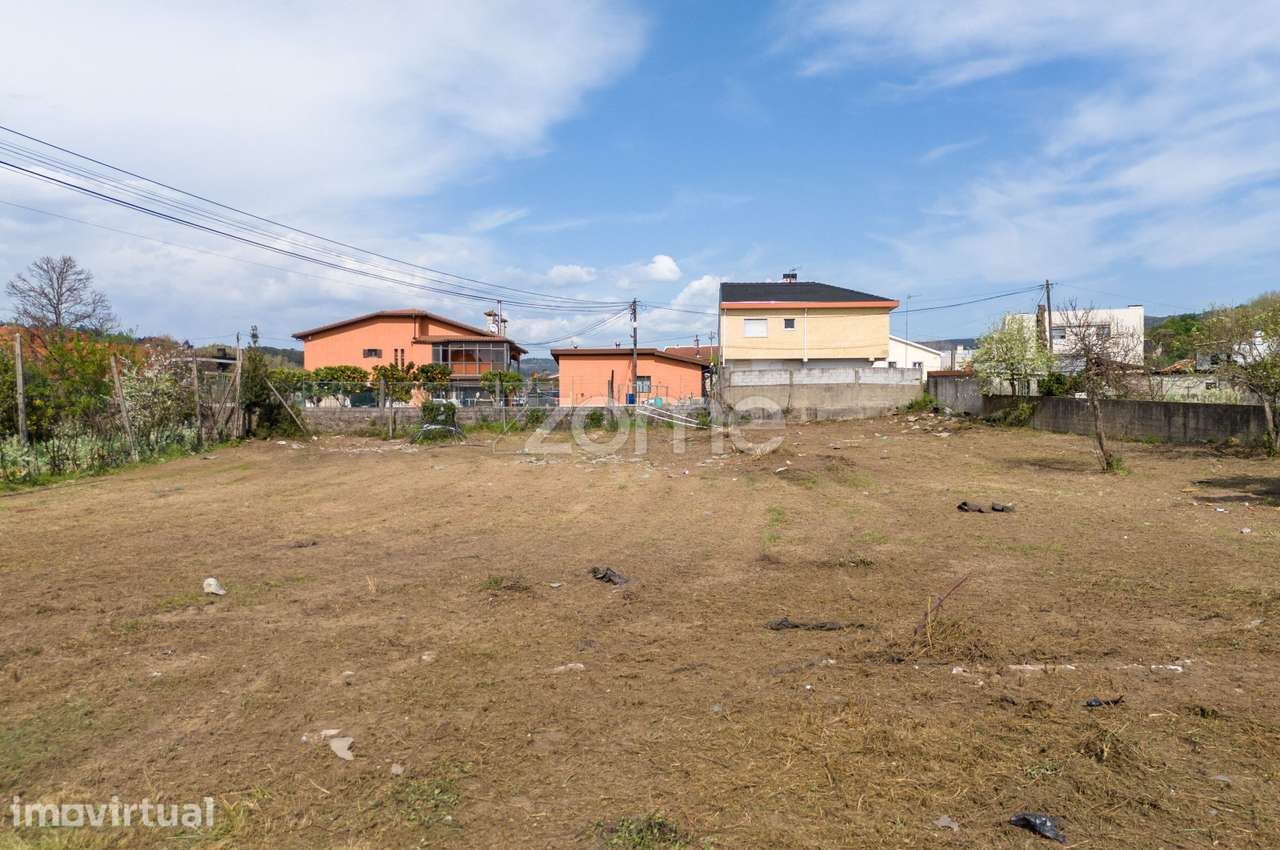 Terreno Urbano com projeto aprovado para moradia T4 térrea OASI - Grande imagem: 4/17