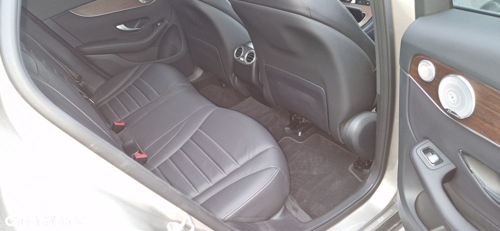 Mercedes-Benz GLC 220 d 4Matic 9G-TRONIC Exclusive - 17