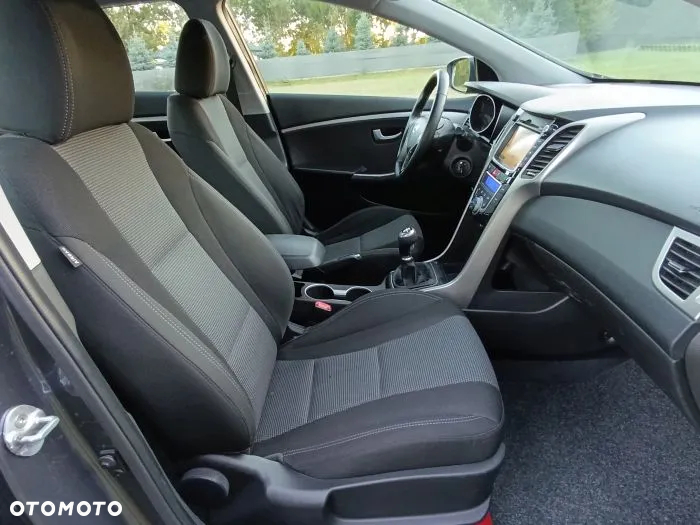 Hyundai i30 1.6 CRDi BlueDrive Premium - 9