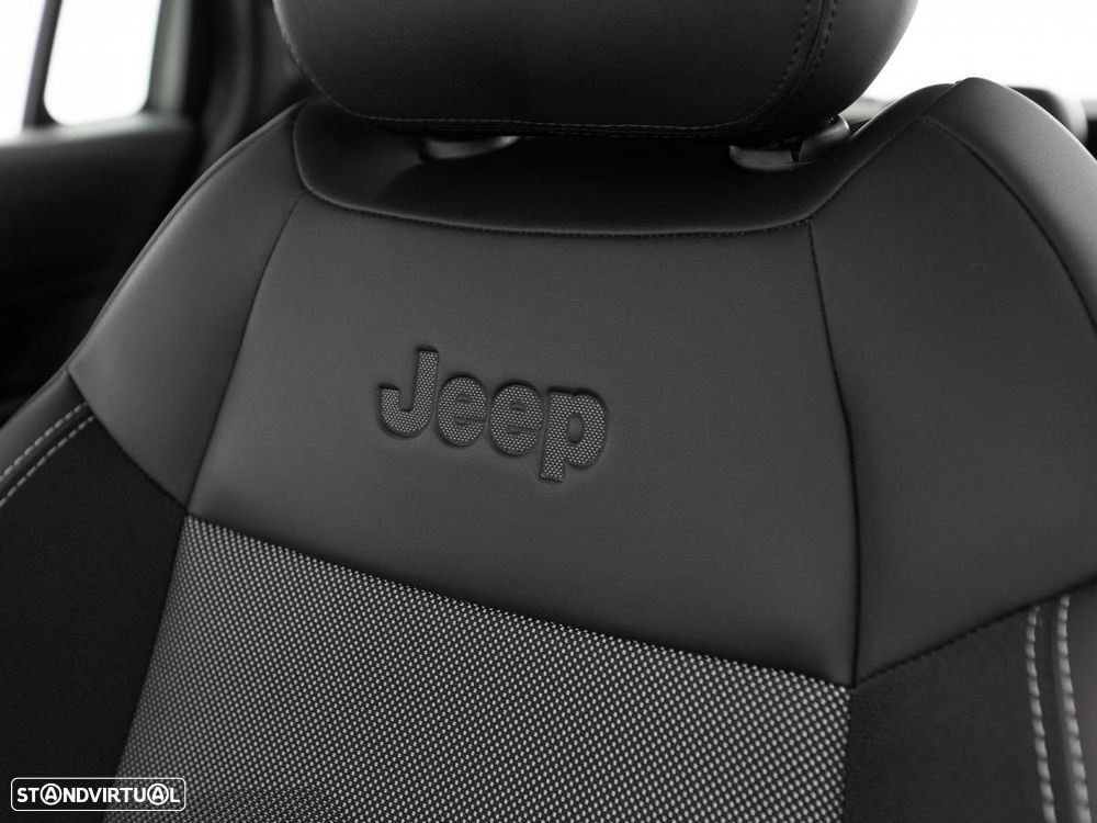 Jeep Avenger 1.2 GSE T3 Altitude - 18