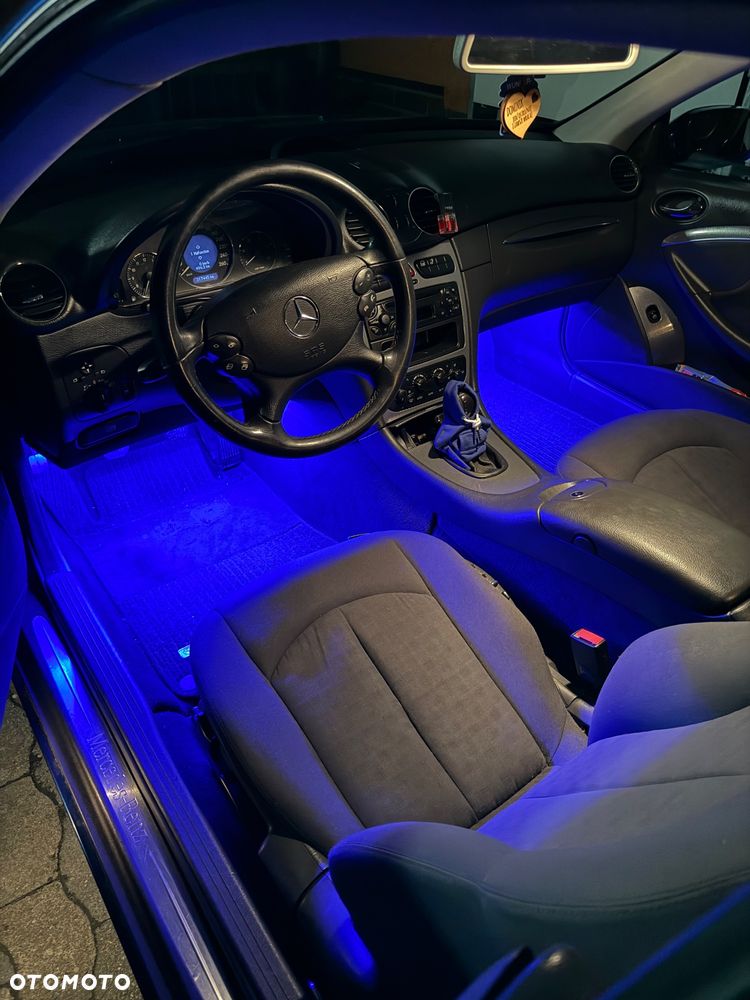 Mercedes-Benz CLK 270 CDI Avantgarde - 7