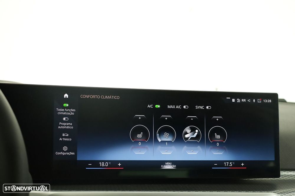 BMW 330 e Pack Desportivo M Auto - 14