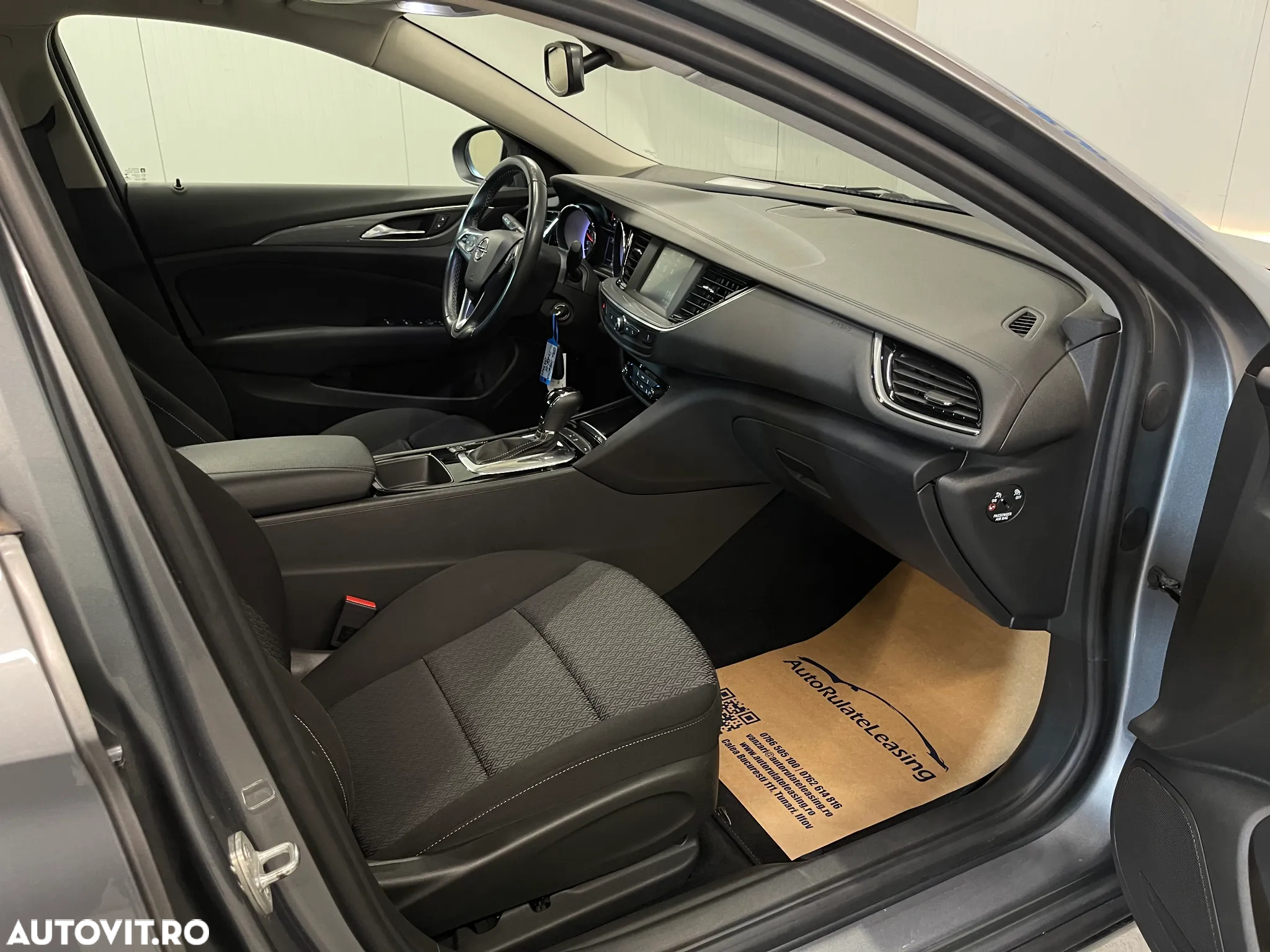 Opel Insignia Sports Tourer 2.0 Diesel Automatik Business Edition - 9
