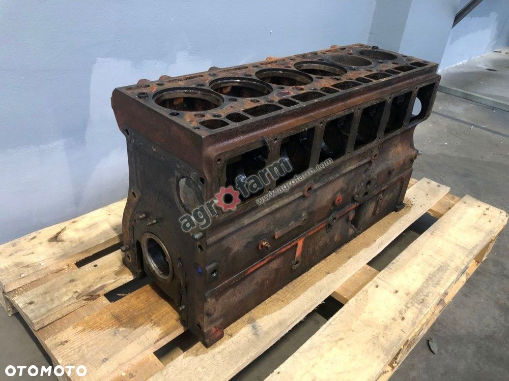 BLOK SILNIKA CASE 1055 955 946 3132724R94 - 2