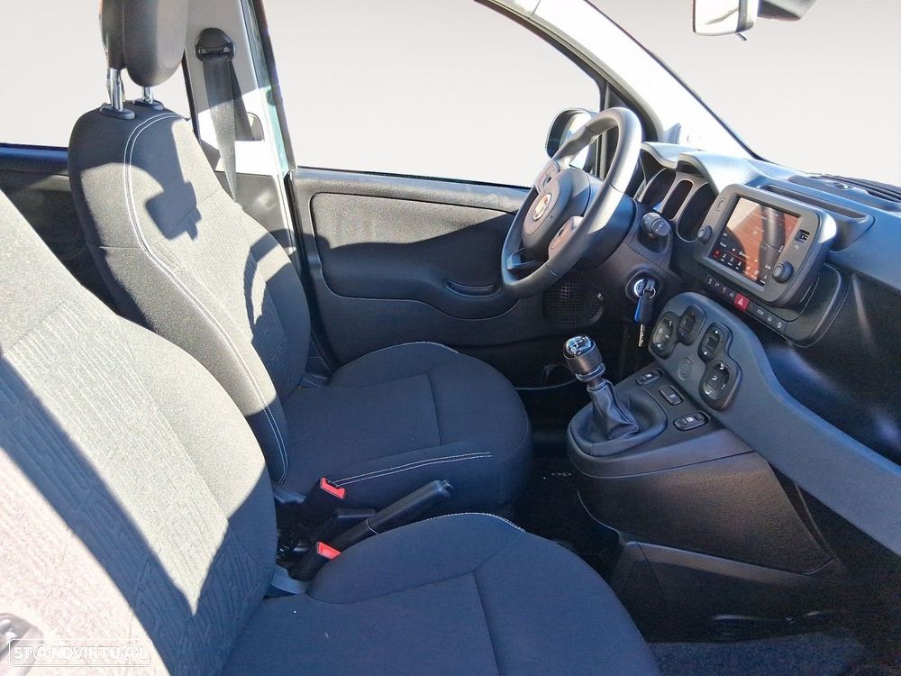 Fiat Panda 1.0 Hybrid City Cross — fotografia 15