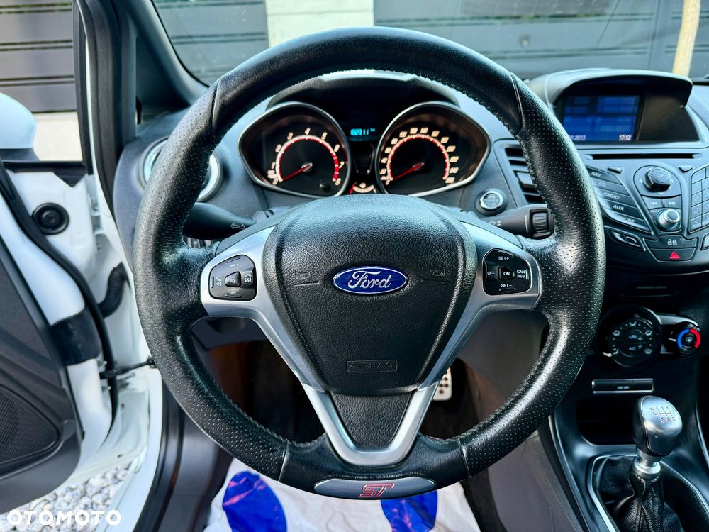 Ford Fiesta 1.6 EcoBoost ST - 17