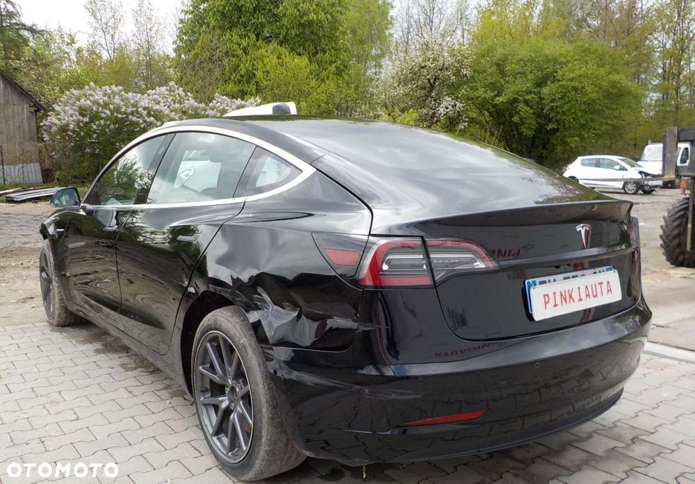Tesla Model 3 Langstreckenbatterie Allradantrieb Dual Motor Performance - 15