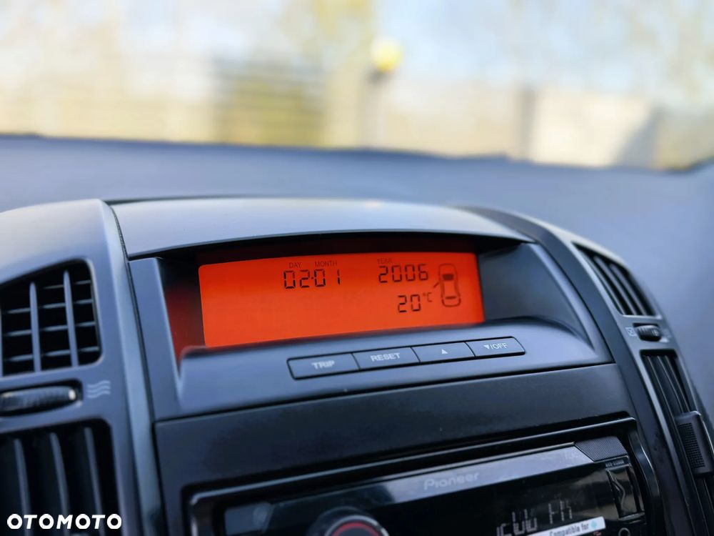 Kia Ceed - 16