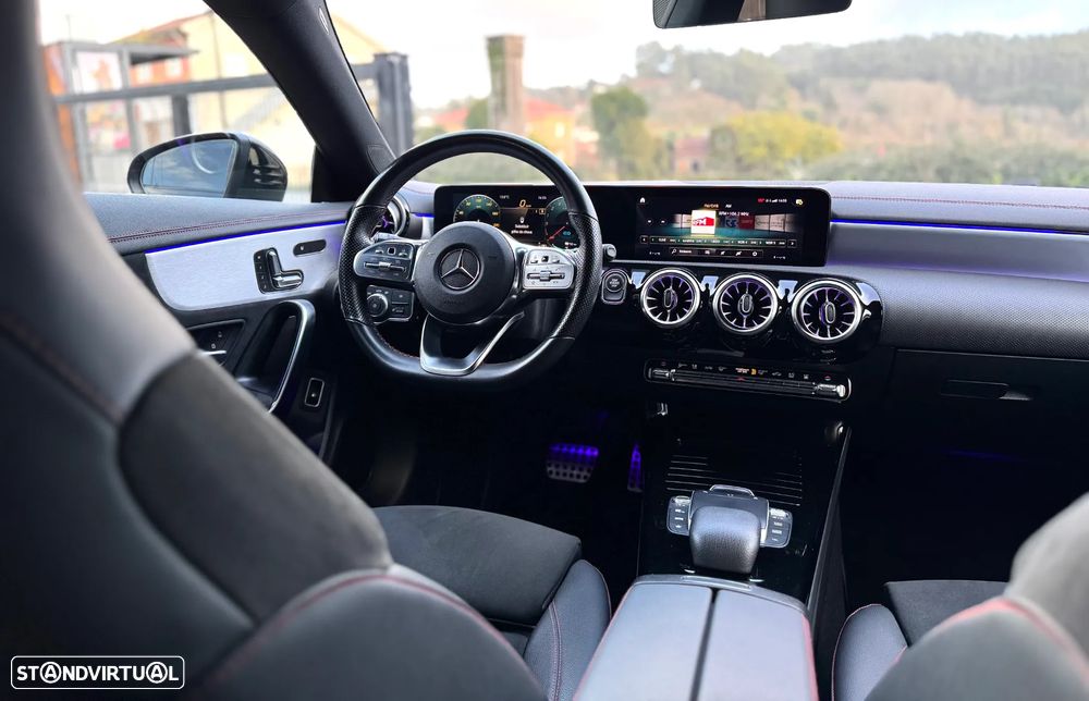 Mercedes-Benz CLA 250 e Shooting Brake AMG Line - 26