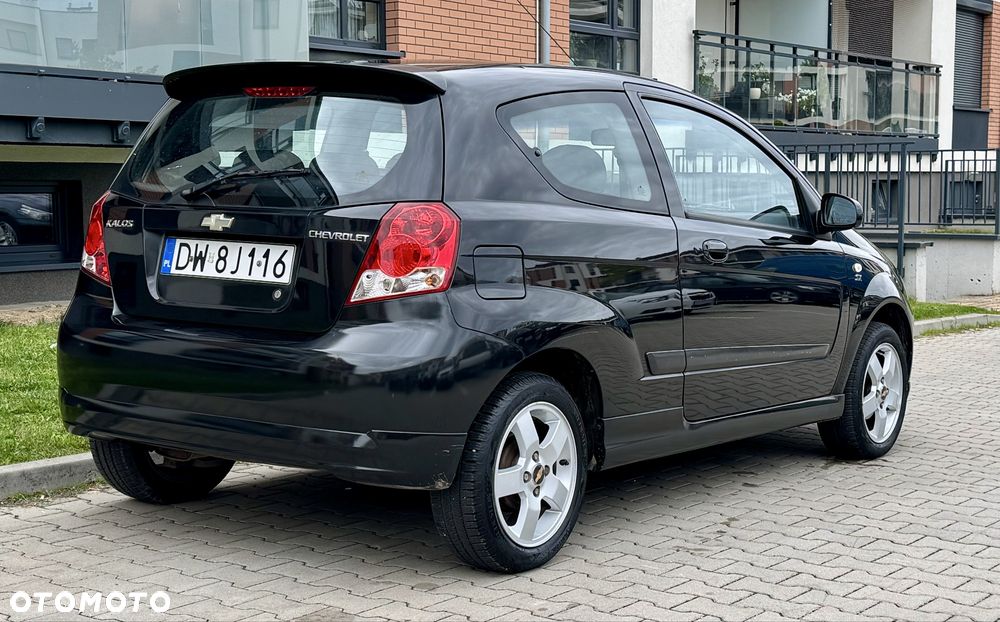 Chevrolet Aveo - 4