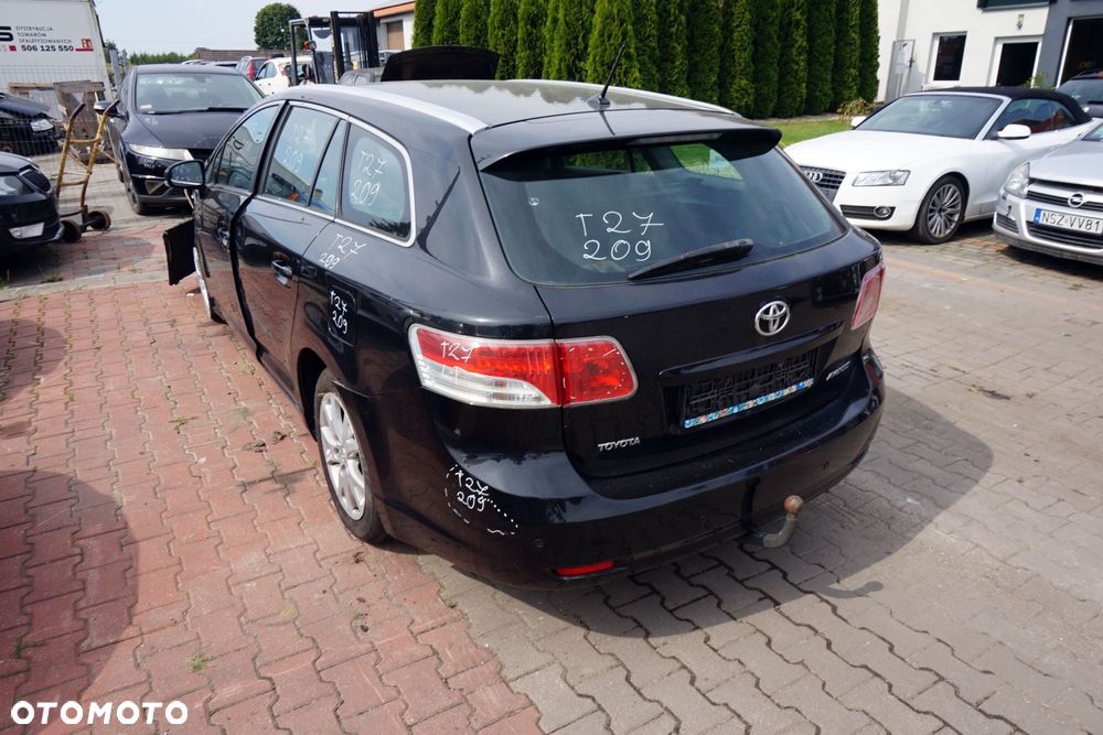 TOYOTA AVENSIS III T27 PH1 KOMBI 2009 209 2.0 D4D 1AD-FTV 126KM EA65 CZARNY na części - 3