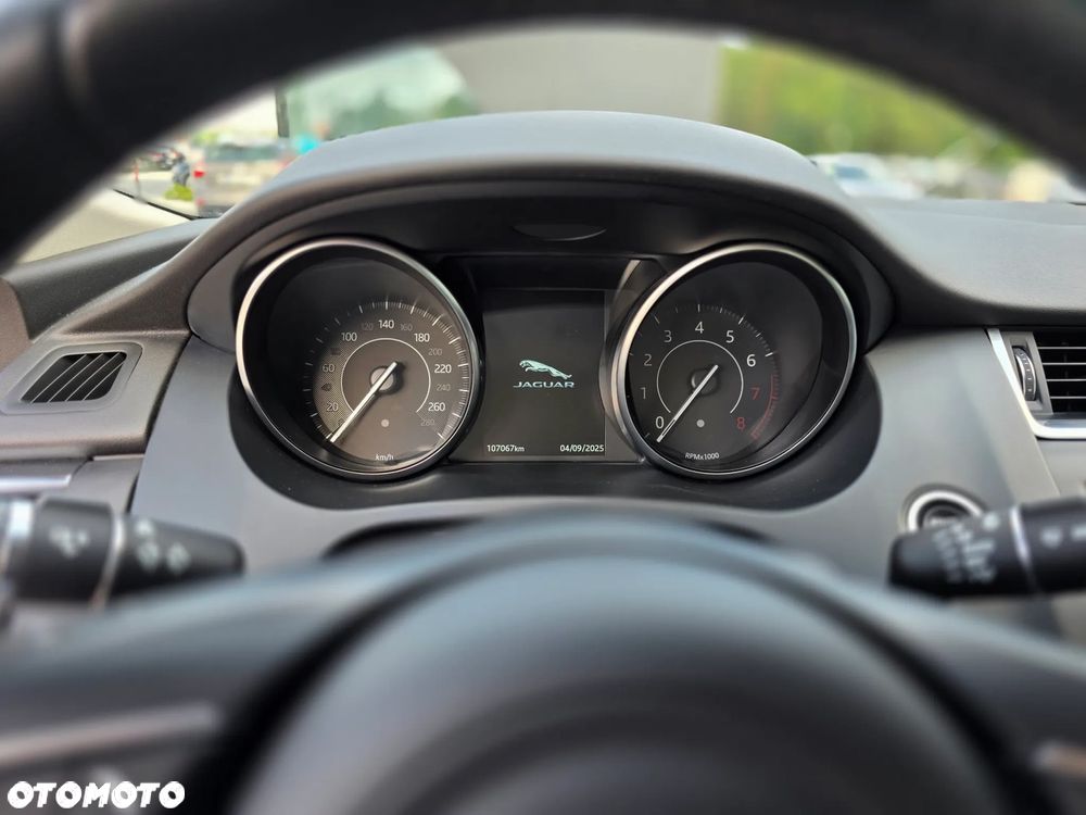 Jaguar E-Pace 2.0 i4P AWD R-Dynamic SE - 19