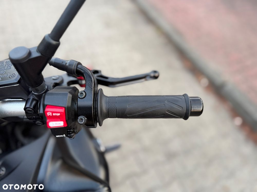 Yamaha MT - 27