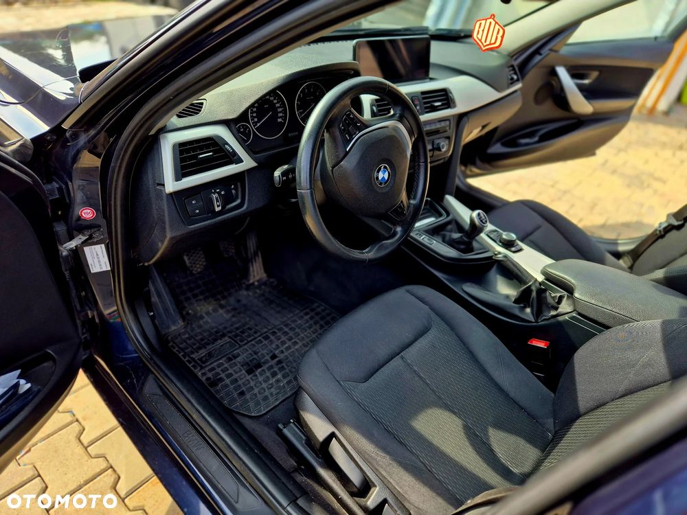 BMW Seria 3 328i - 13