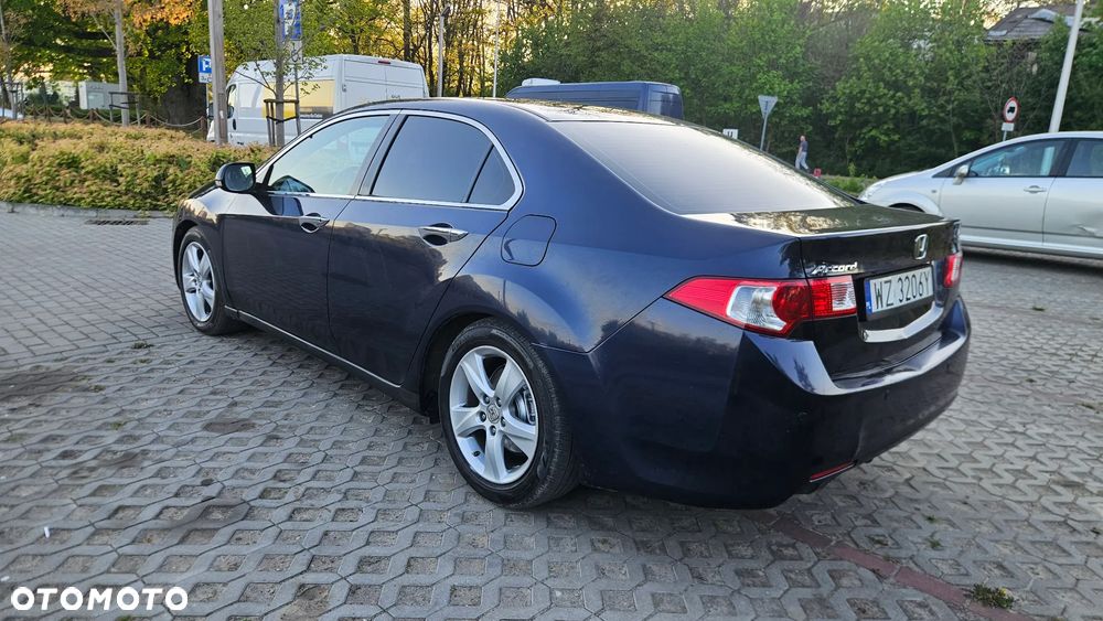 Honda Accord 2.2d Executive Nav - 12