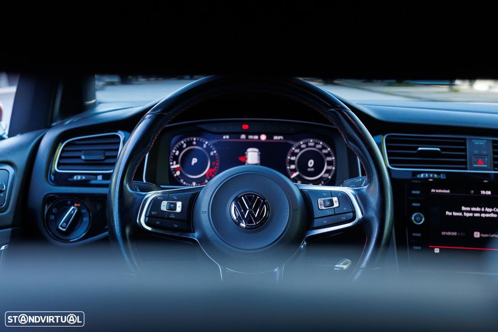VW Golf 2.0 TSI GTI DSG Performance - 11