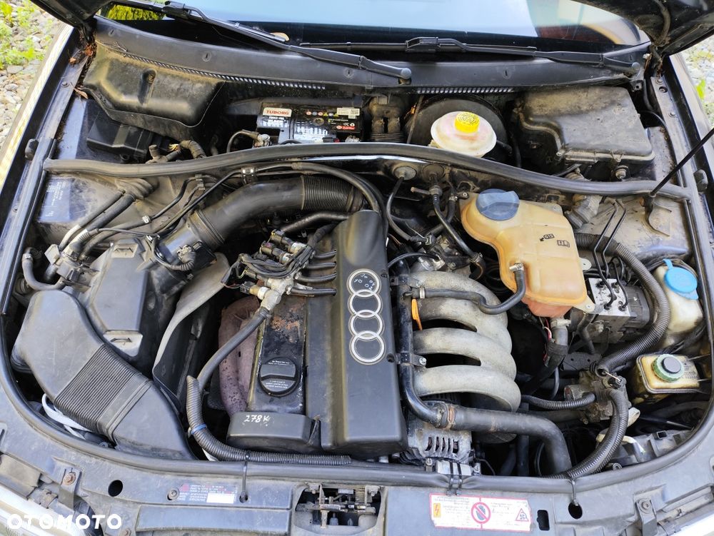 Audi A4 Limousine - 8