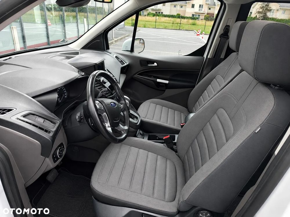 Ford Tourneo Connect Grand - 22