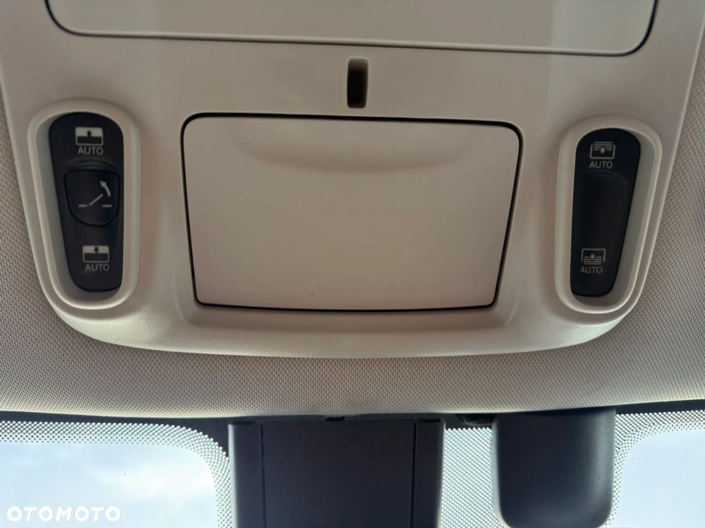 Chrysler Pacifica - 24