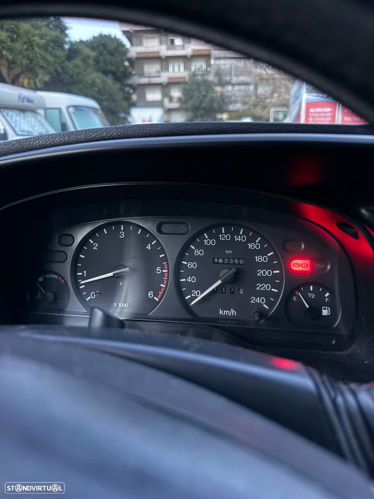 Ford Mondeo SW 1.8 TDi Ghia - 13