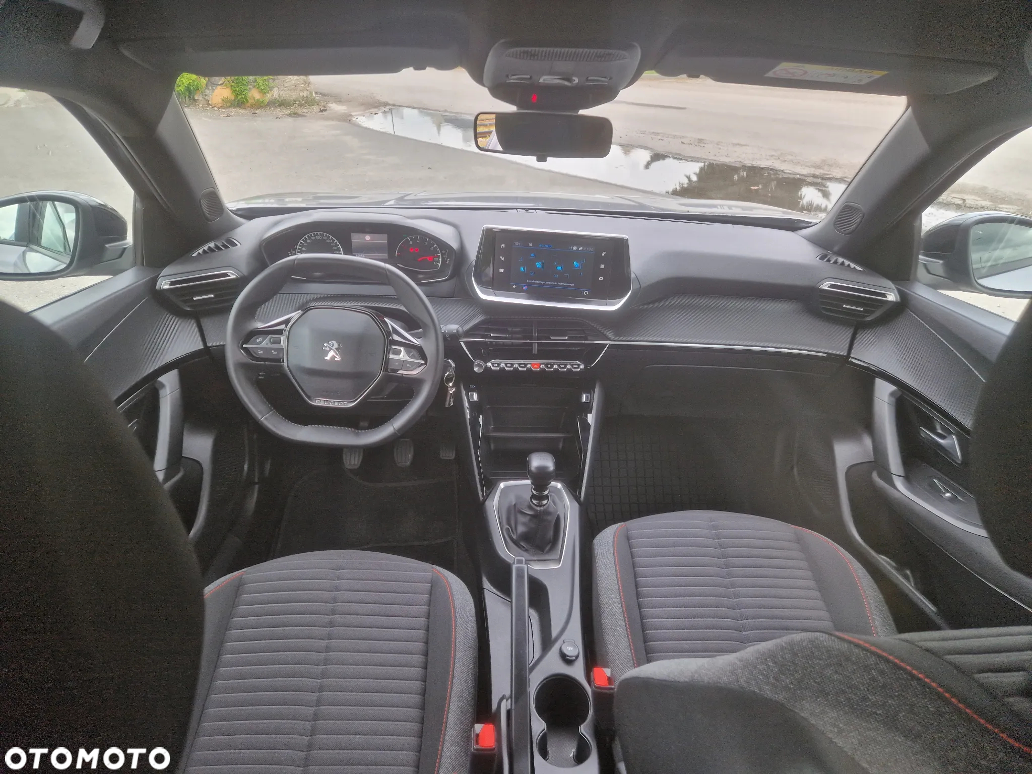Peugeot 2008 PureTech 100 Allure - 13