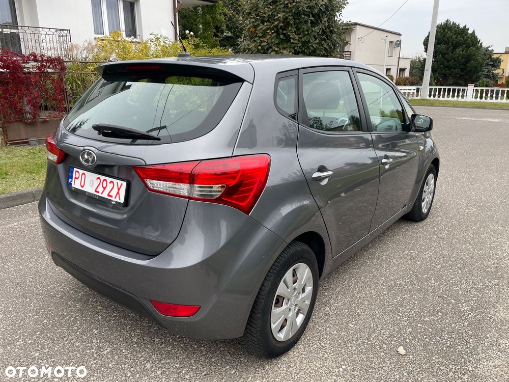 Hyundai ix20 1.4 blue Space - 17