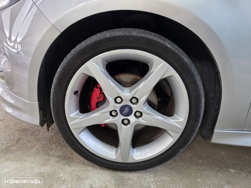 Ford Focus 1.0 EcoBoost ST-Line - 26