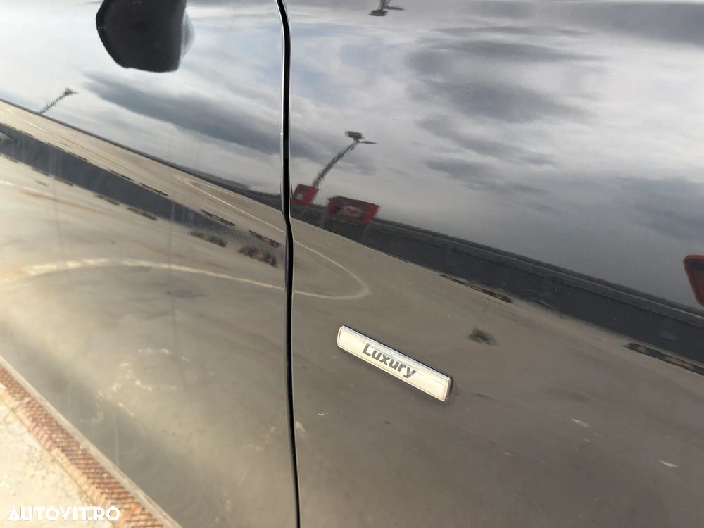 BMW Seria 3 318d Aut. Luxury Line - 14