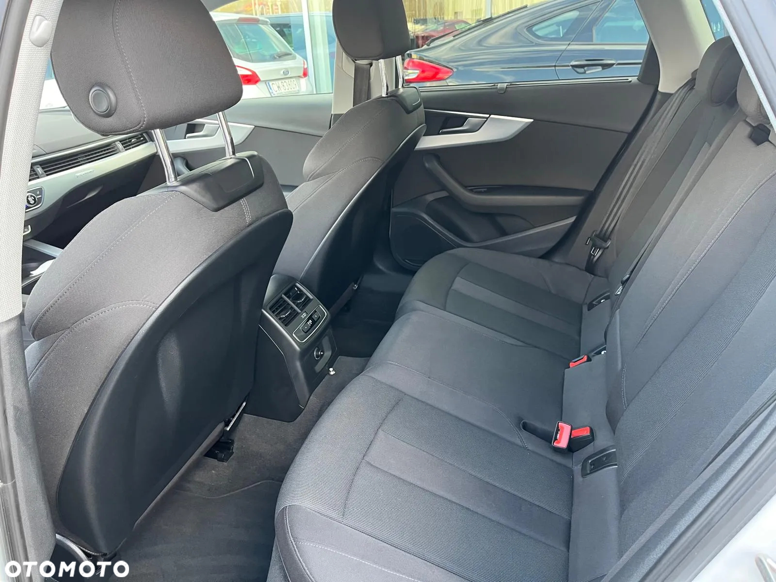Audi A4 Allroad quattro 45 TFSI S tronic - 11