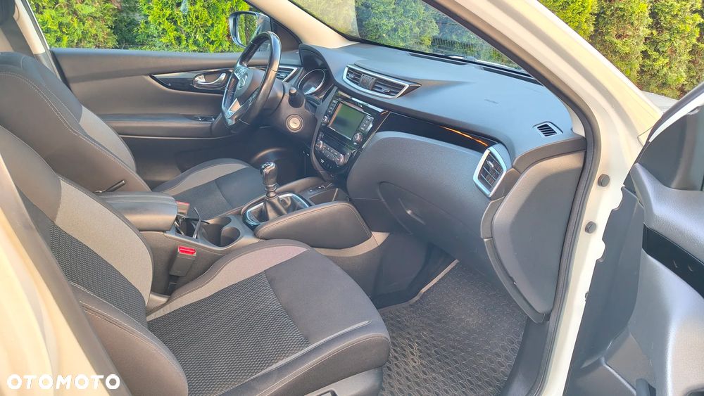 Nissan Qashqai 1.7 dCi ALL-MODE 4x4i N-CONNECTA - 37