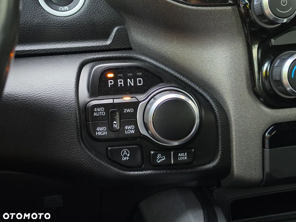 Dodge RAM 5.7 4x4 - 25