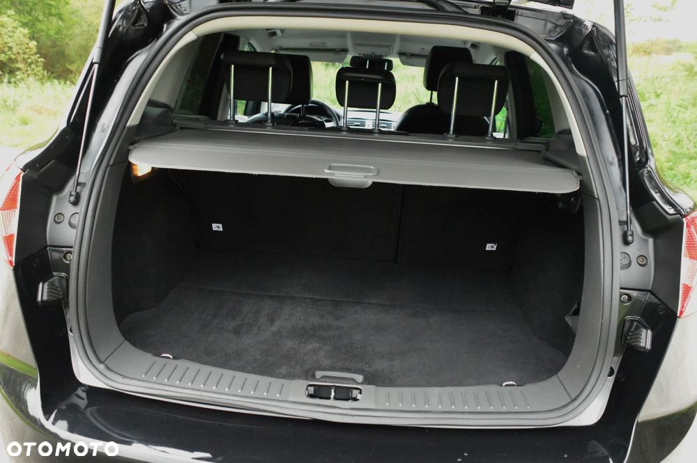 Ford Kuga 2.5 4x4 Titanium - 29